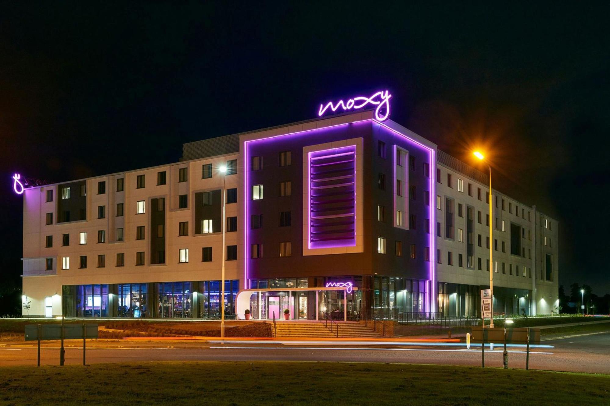 Moxy Edinburgh Airport Ingliston Exterior foto
