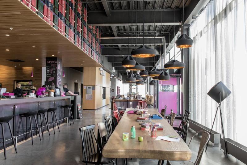 Moxy Edinburgh Airport Ingliston Exterior foto